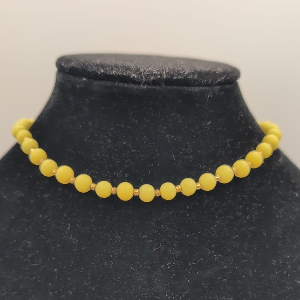 Vintage Canary Yellow And Gold Toned Beaded Necklace